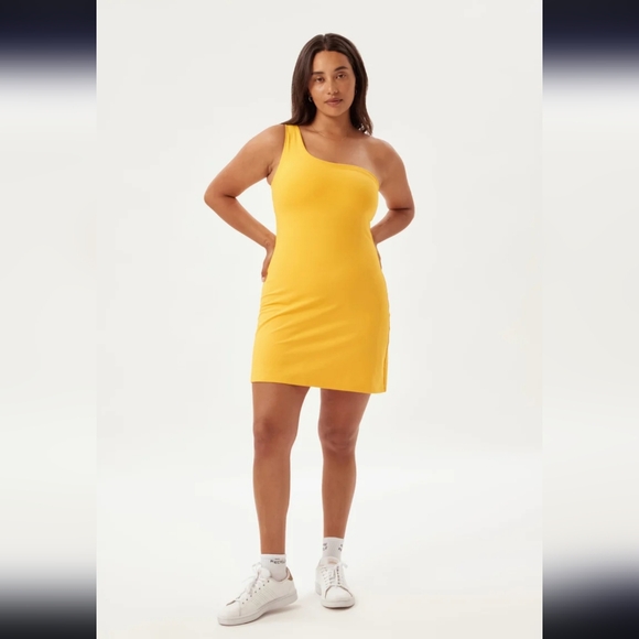 girlfriend collective Dresses & Skirts - NWT Girlfriend Collective Sunny One-Shoulder Dress